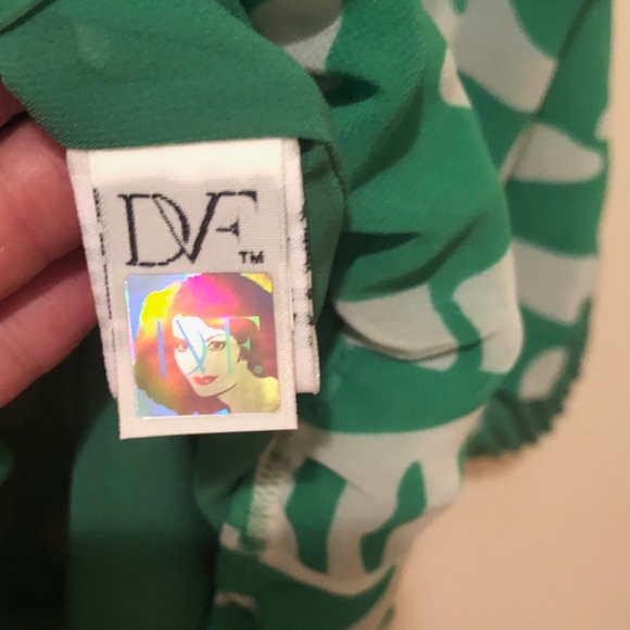 Diane von Furstenberg Green & White Blouse - Picture 4 of 4